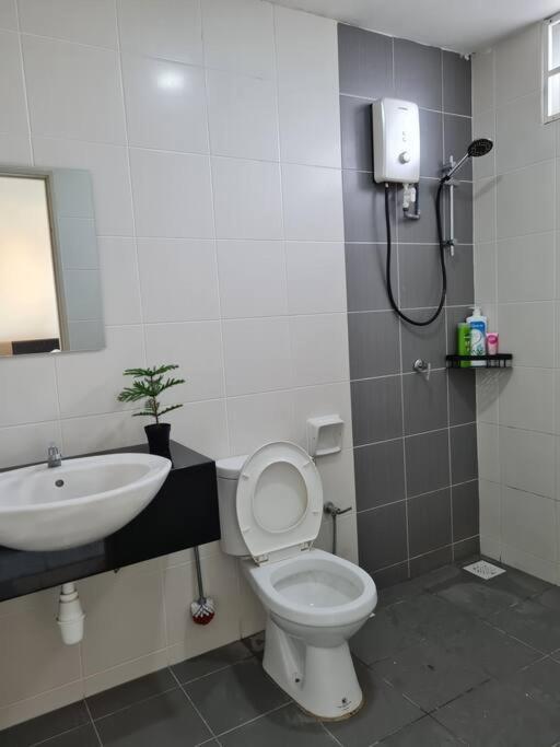 3Storey House 13Pax Family Suite بيان ليباس المظهر الخارجي الصورة