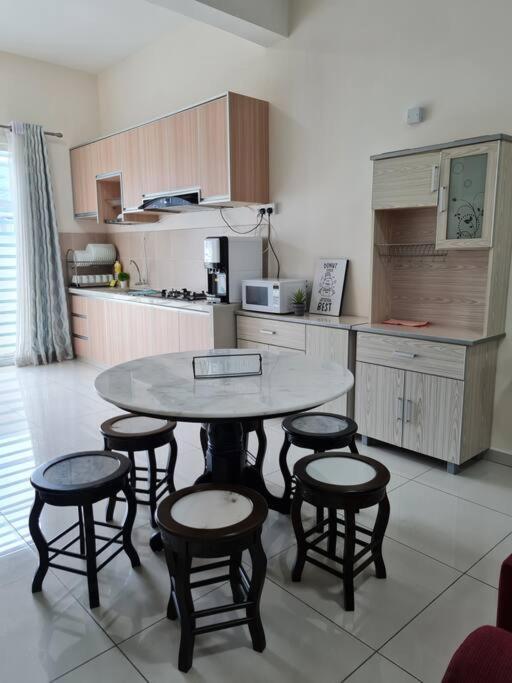 3Storey House 13Pax Family Suite بيان ليباس المظهر الخارجي الصورة
